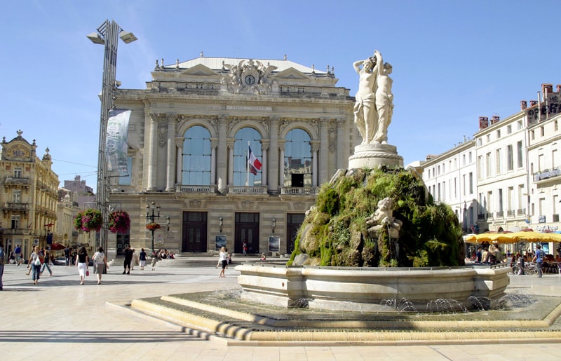place de la comedie a 15 min